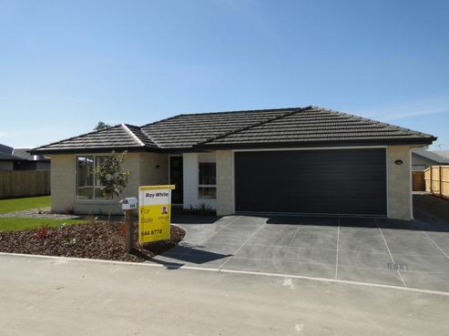 14A Ernest Place, Brightwater