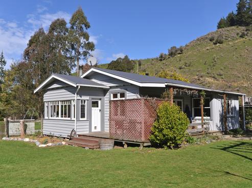 1701 Dovedale Road, Thorpe