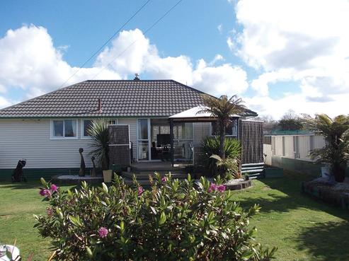 9 Puriri Crescent, Hillcrest