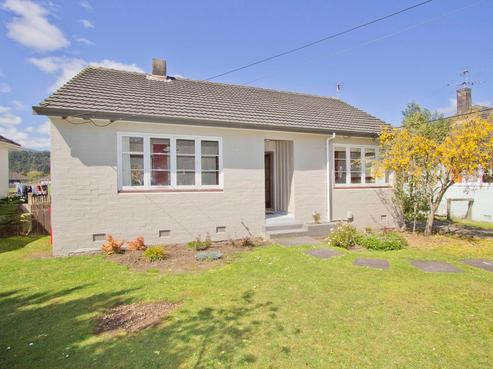 126 Reynolds Street, Taita