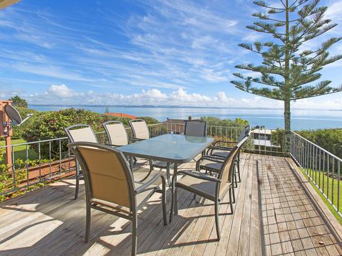 64 Pacific Parade, Army Bay