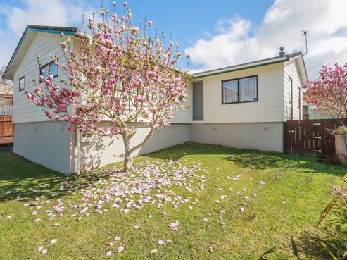 6 Meadowvale Rise, Titirangi