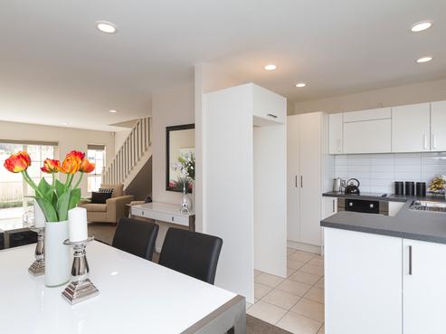 8C Waldie Grove, Avalon