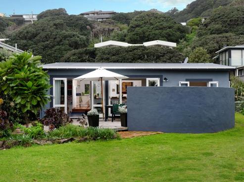 79 Marine Parade North, Piha
