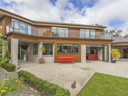 12 Military Road, Boulcott
