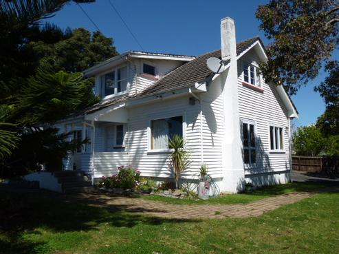 105 Lincoln Road, Whangamata
