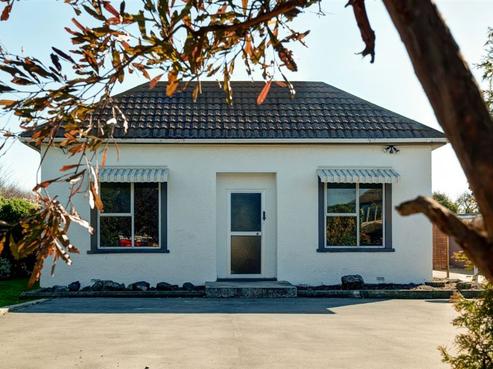 18 Middlepark Road, Sockburn