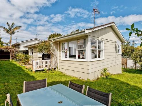 32 Sunnynook Road, Sunnynook