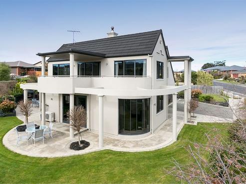 12 Duxford Crescent, Fairfield