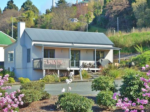 140 South Road, Caversham