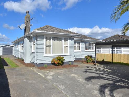 39 Featherston Crescent, Otara