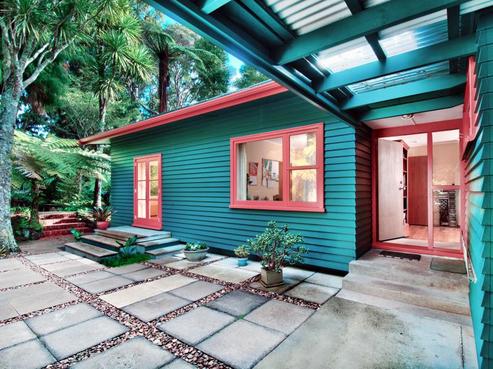 10 Taraire Road, Titirangi