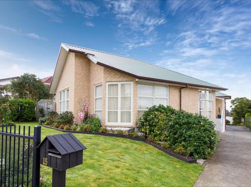 15 Warren Avenue, Three Kings