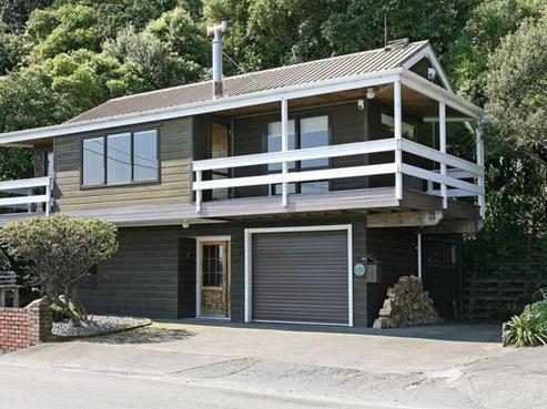 417 Marine Drive, Mahina Bay