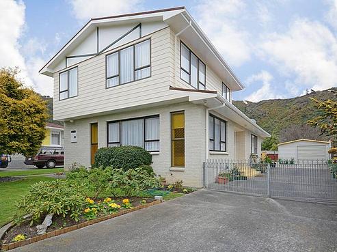 11 Helvetia Grove, Naenae
