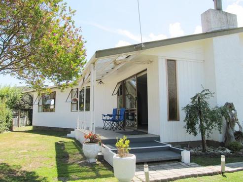 866 Hokio Beach Road, Hokio Beach