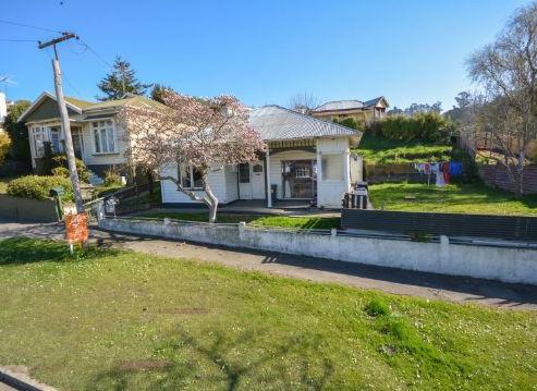 8 Burnett Street, Calton Hill