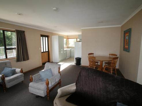 243 Fernhill Road, Fernhill/Sunshine Bay