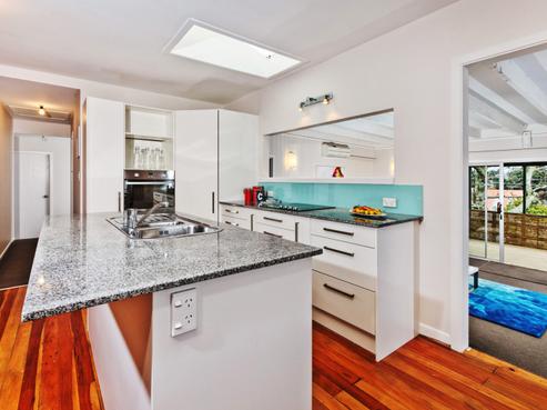 16 Holiday Road, Stanmore Bay