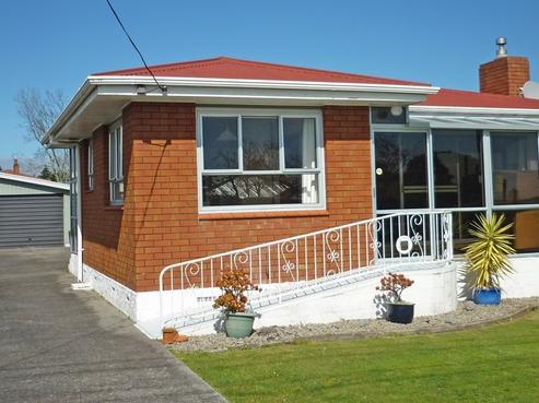 36 Cowling Road, Hurdon
