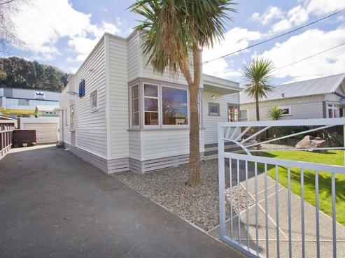 12 Kiwi Street, Alicetown