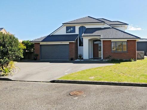 149 Field Way, Waikanae Beach
