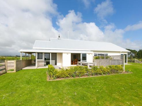 219 Hampton Road, Okato