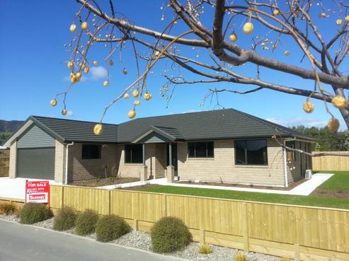 30 Hammill Grove, Stoke