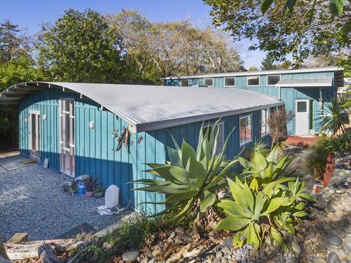 81 Beach Road, Mellons Bay