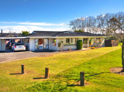 107 Prince Regent Drive, Half Moon Bay