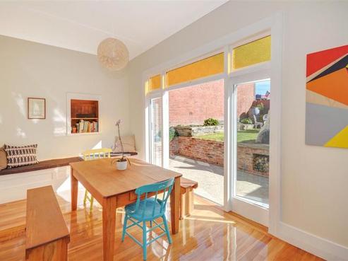 6 Parkhill Avenue, Mornington