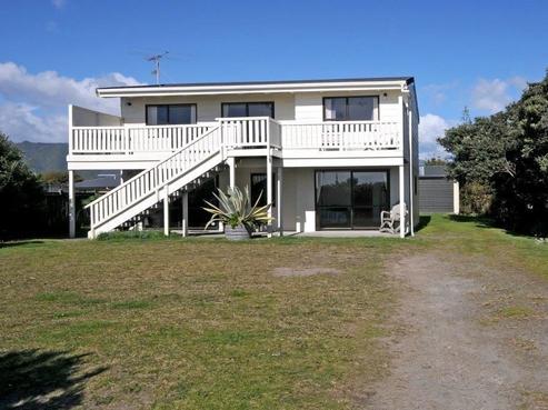 104 Field Way, Waikanae Beach