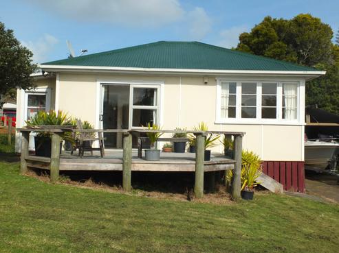 7 Featon Avenue, Awhitu