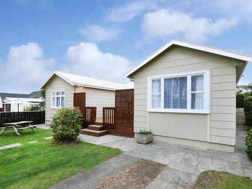 60 West Street, Feilding