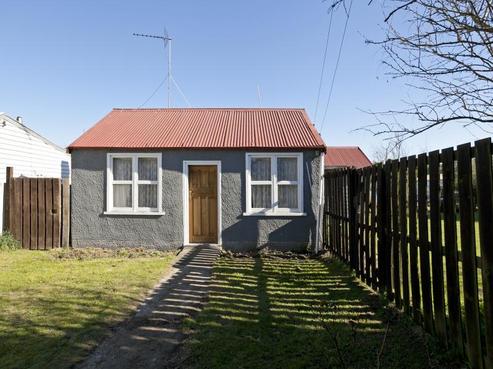 85 West Coast Road, Sheffield