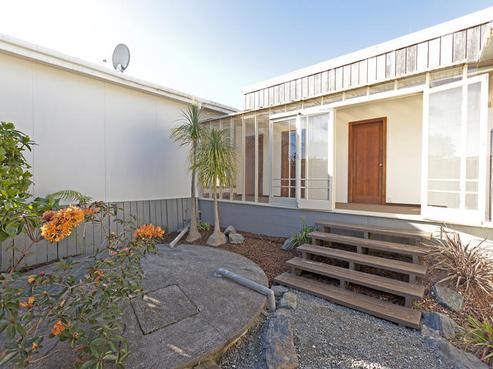 1289 Whangaparaoa Road, Army Bay