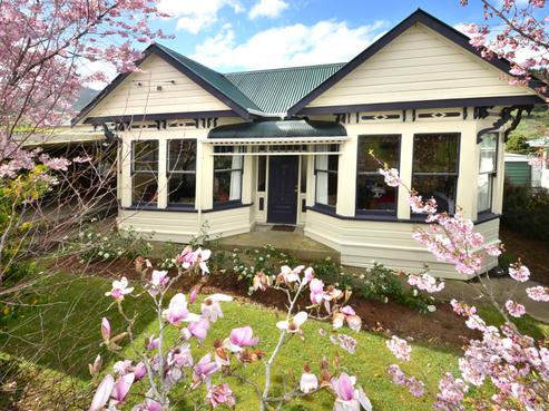 3 Station Road, Sawyers Bay