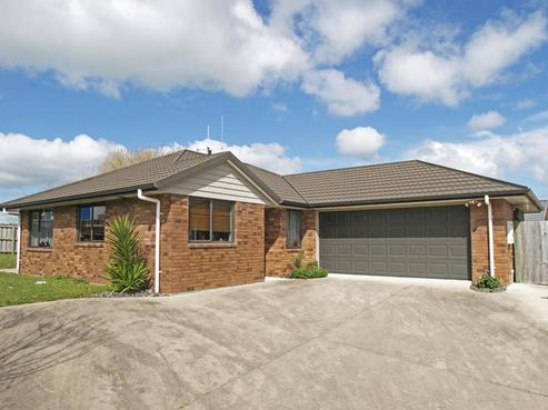 11 Bishopsworth Way, Huntington