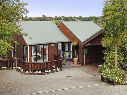 2/24 Jellicoe Road, Murrays Bay