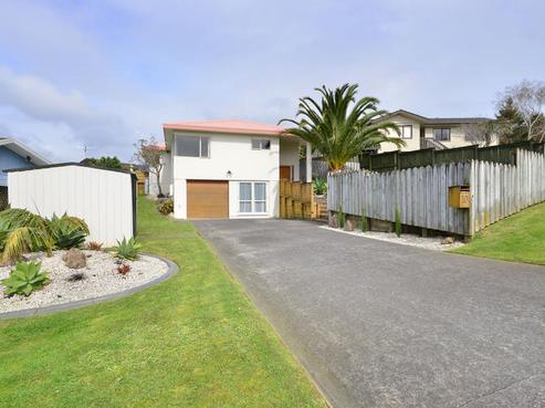 10 Cassandra Grove, Totara Vale