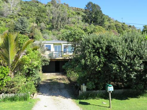 64 Beach Road, Collingwood