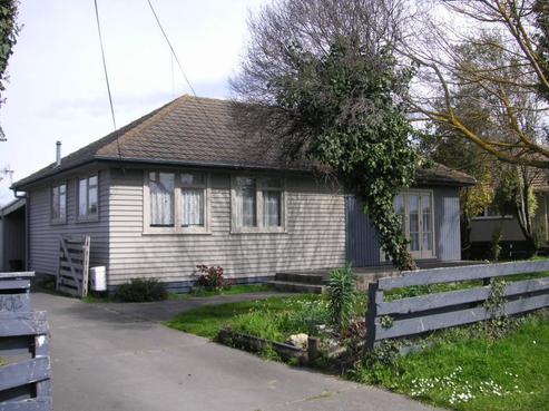 402 Montgomery Street, Raureka