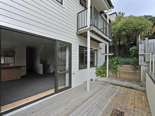 6/10 Hall Avenue, Newtown