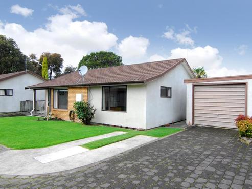 2/11 Nuffield Avenue, Marewa