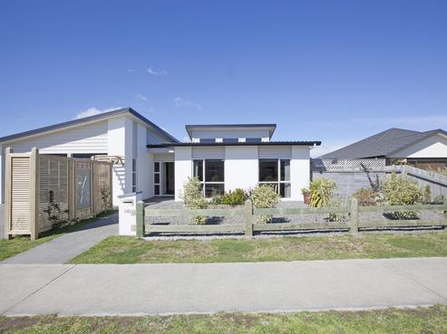 90 The Drive, Paraparaumu Beach