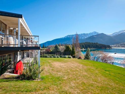 701 Peninsula Road, Kelvin Heights