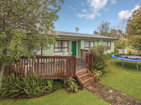 21 Meadowvale Rise, Titirangi