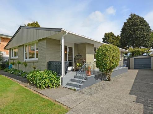 4 Arnot Avenue, Clouston Park