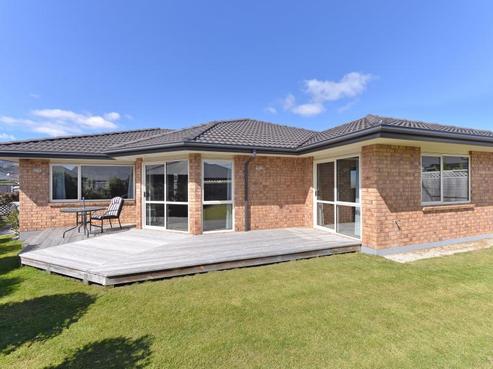 8 Hammill Grove, Stoke