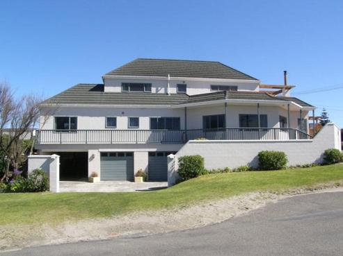 10 Ocean Beach Street, Foxton Beach